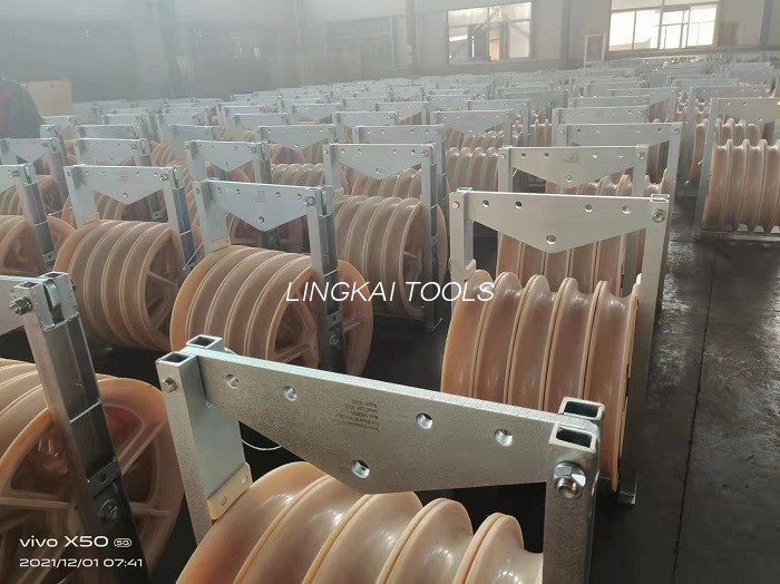 508 X 75 Mm Tiga Rangkaian Talian Penghantaran Mc Nylon Konduktor Stringing Pilot Block